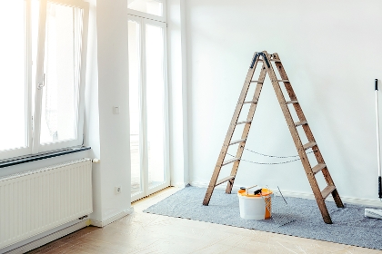 Werkstatteinrichtung, Gerüste und Leitern