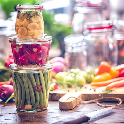 Fermentiertes Gemüse im Glas